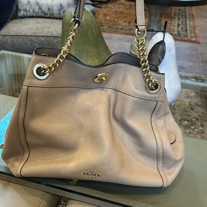 Coach handbag . Excellent. Condition!